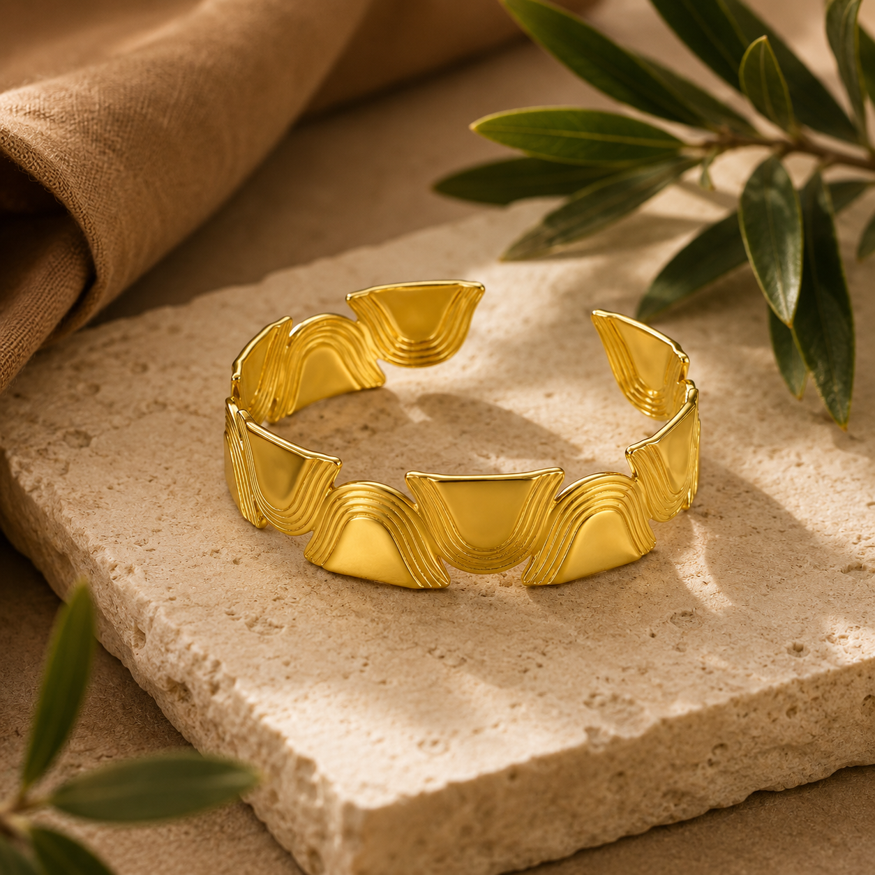 Monarch Cuff
