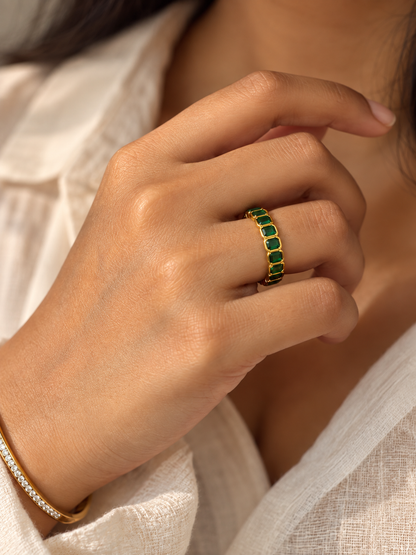 Pia Emerald Ring