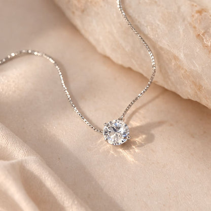 Lumière Solitaire Necklace