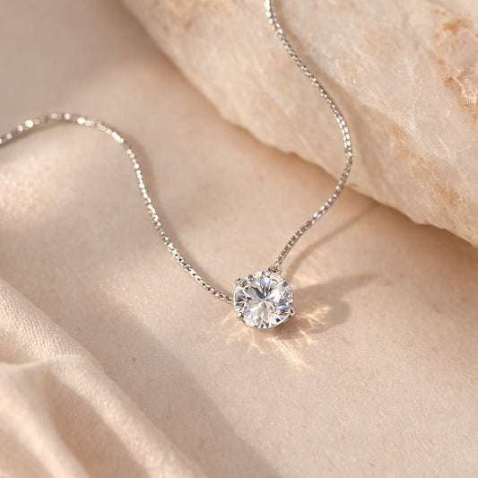 Lumière Solitaire Necklace